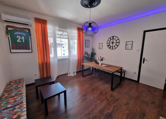 Downtown Belgrade Hostel And Apartments